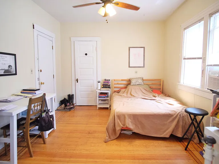 2312 Bryant Ave S — Photo 4