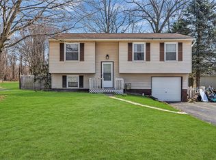 123 Magnolia Dr, Beaver, PA 15009