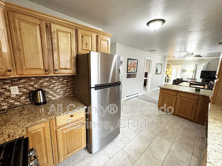 2126 W Kiowa St #101 — Photo 7