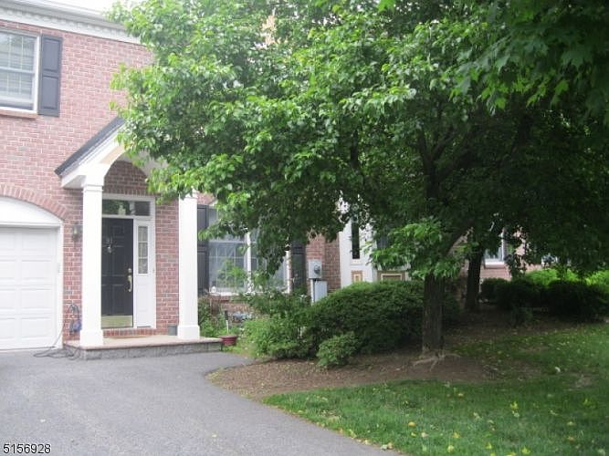 2nd image of 91 Spring Hill Cir