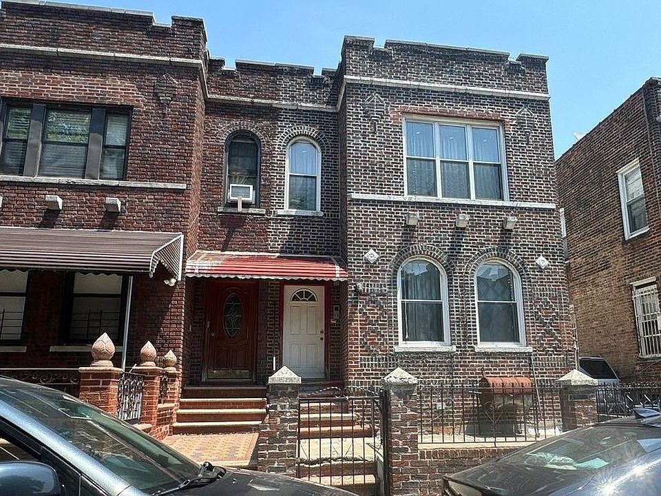 2nd image of 211 E 96th St