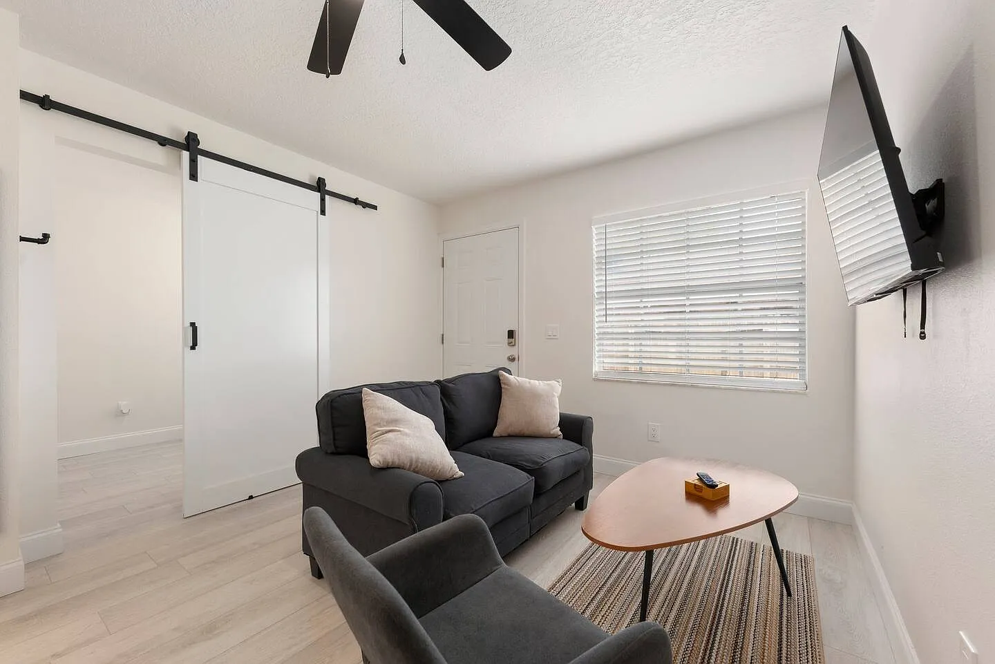 Bloomingdale Villas Ct, Brandon — Photo 2