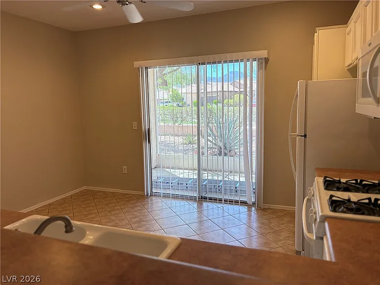 2523 Romanza Rd — Photo 9