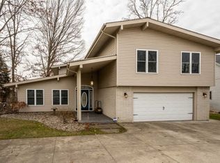 7991 E Cherokee Rd, Syracuse, IN 46567