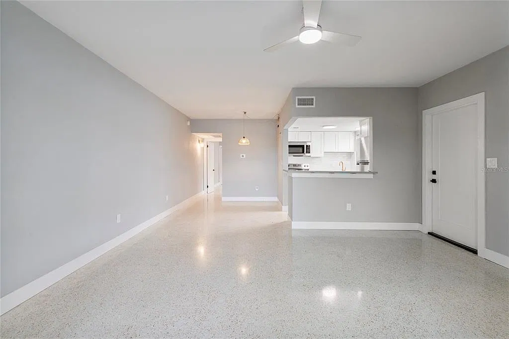 1 bed, 1.0 bath, 850 sqft, $1,900 — Photo 3