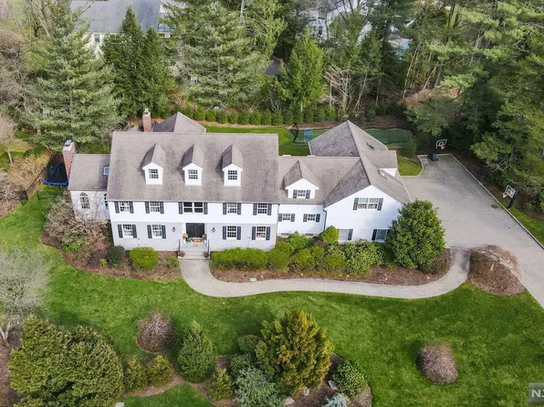 206 County Rd, Demarest, NJ 07627