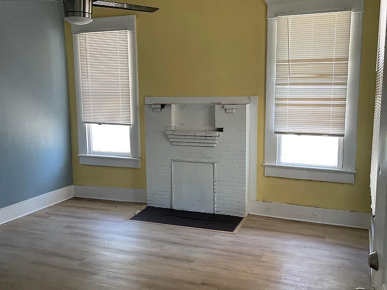 414 E Robles St #A — Photo 3