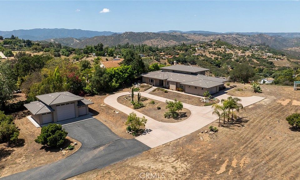 1st image of 1186 Lydia Ln