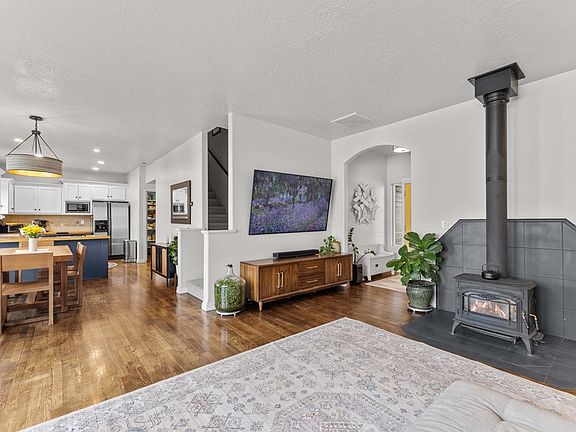 4th image of 13247 Brookie Rd