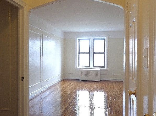 2nd image of 36 Maple St