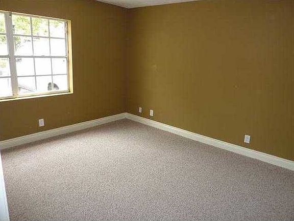 4th image of 1372 Cottonwood Cir
