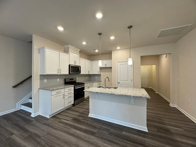 877 Falls Grove Trl — Photo 3