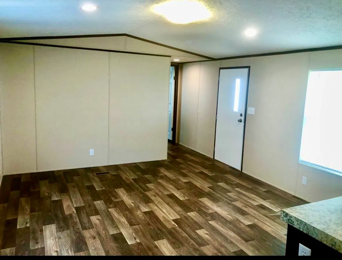 2 bed, 840 sqft, $800 — Photo 1