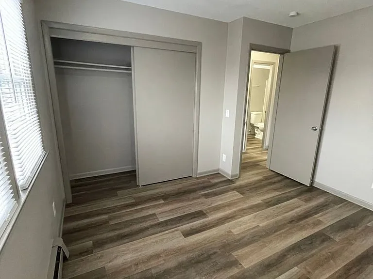 820 Lyon Street Apartments — Photo 4