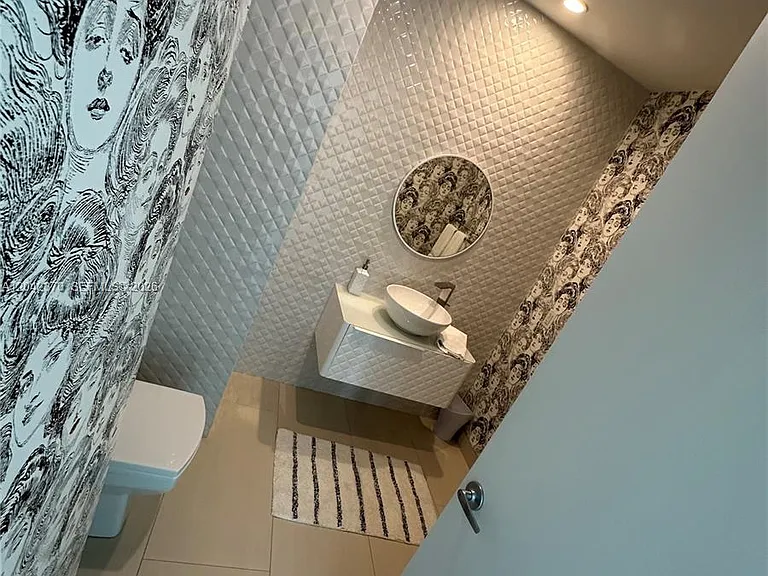 900 Biscayne Blvd #2312 — Photo 10