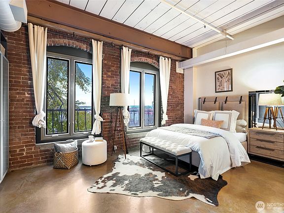 2nd image of 1507 Western Avenue #R102