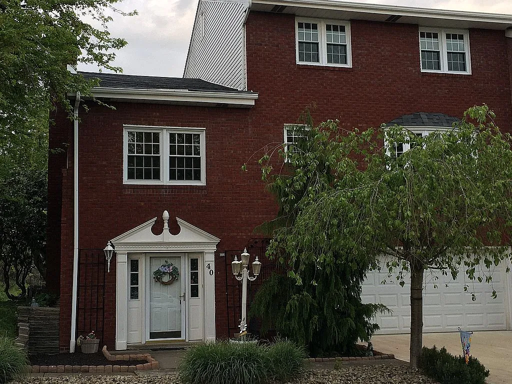 40 Manorfield Cir photo 1