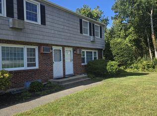 17 Old Farms Ln #17, New Milford, CT 06776