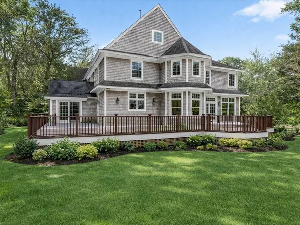 1 Puddingstone Cir, Westport, MA 02790