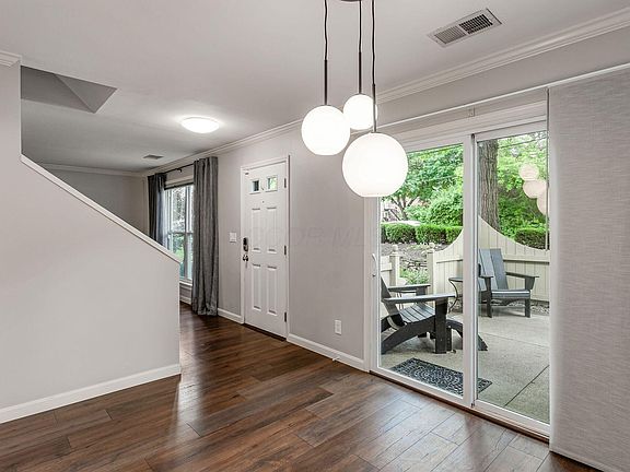 4th image of 1573 Arlington Ave
