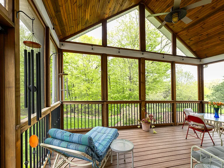 118 Lynn Dr — Photo 11