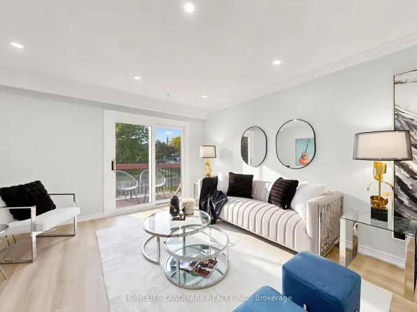 4 Hines Dr, Toronto, ON M2H 2M1