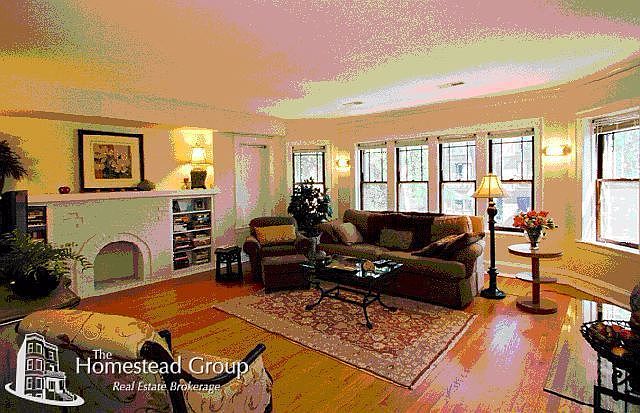 2nd image of 2619 W Greenleaf Ave APT 01
