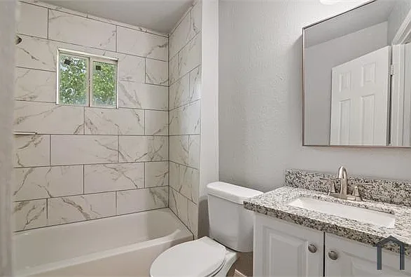 4811 Oakland St — Photo 29