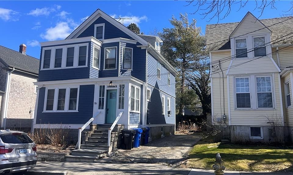1st image of 16 Vaughan Ave #2