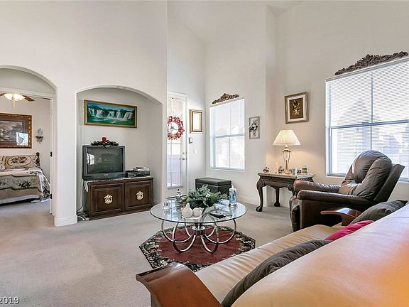 5th image of 8777 Maule Ave #2161