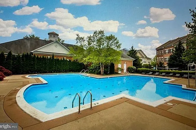 Building Photo - 42492 Mayflower Ter #103
