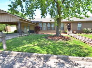 1007 E Seneca St, Tahlequah, OK 74464