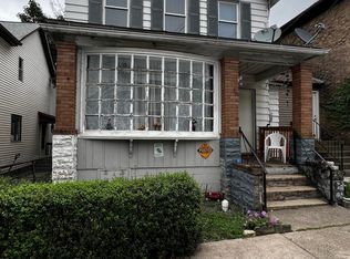 63 8th Ave, Carbondale, PA 18407