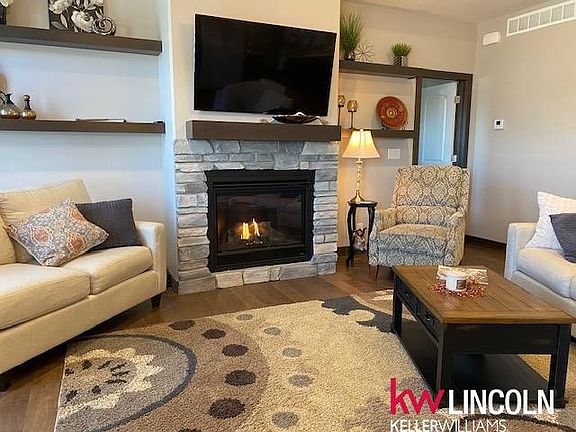 5th image of 9820 Drakensberg Ave