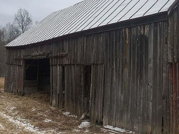 3rd image of 186 Pucker St