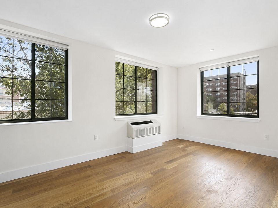 1st image of 83 Bushwick Pl APT 1D