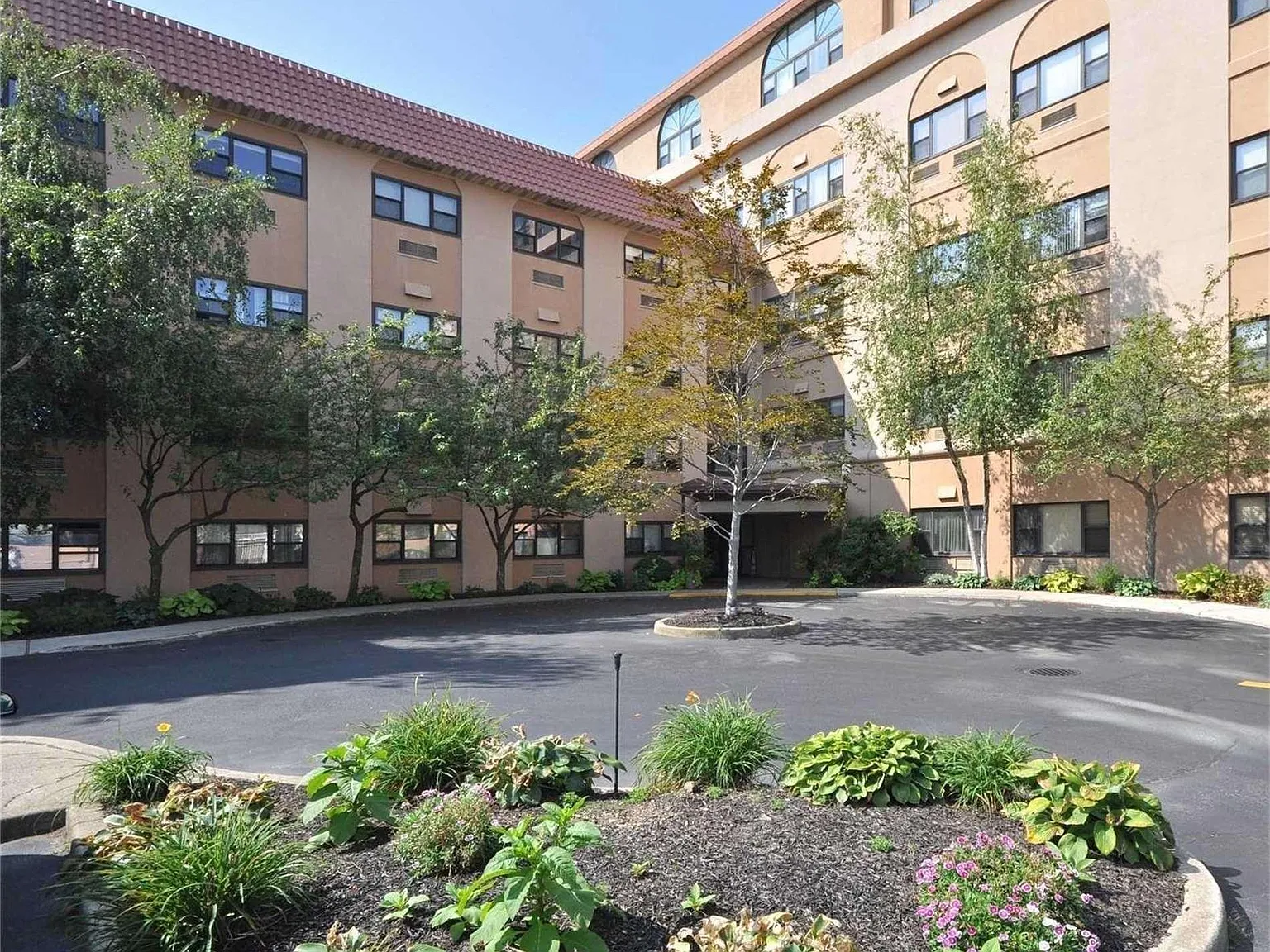 1 bed, 725 sqft, $2,800 — Photo 4