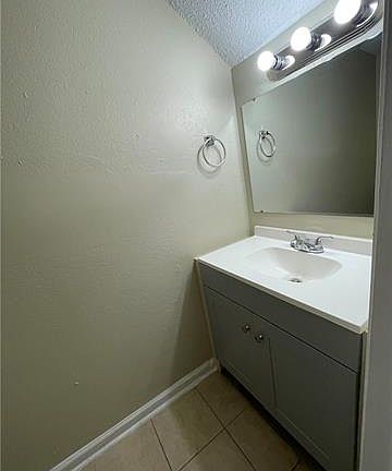 4th image of 4048 Durand St APT 3