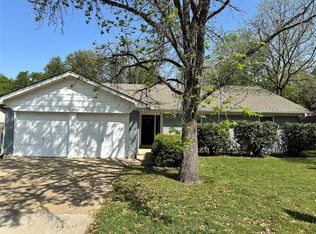 6709 Starnes Rd, North Richland Hills, TX 76182