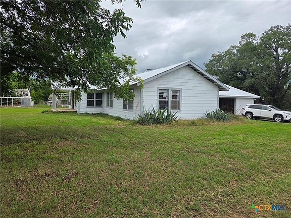 2nd image of 2631 County Road 302