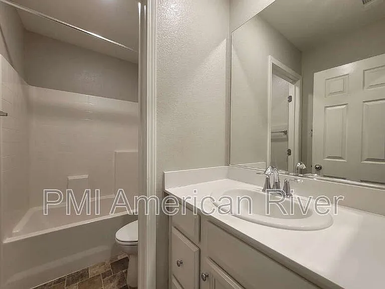 3238 Chelmer Way — Photo 19