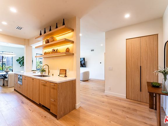 2nd image of 2324 S Beverly Glen Blvd Unit 206