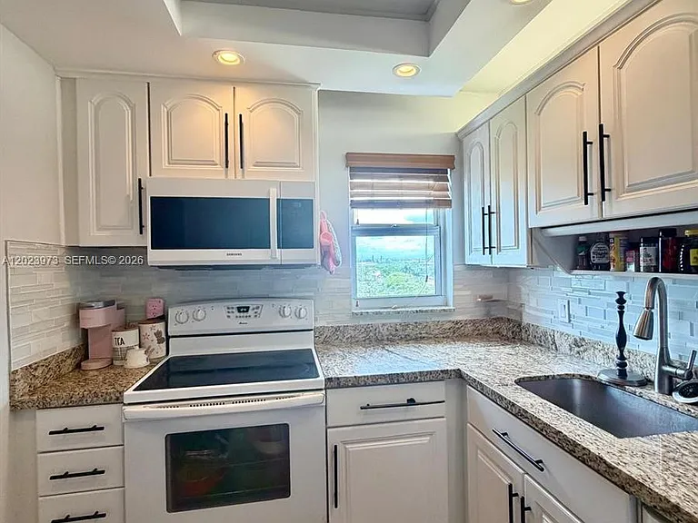 4505 S Ocean Blvd #502 — Photo 4