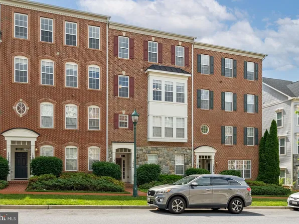 13036 Clarksburg Square Rd #8, Clarksburg, MD 20871