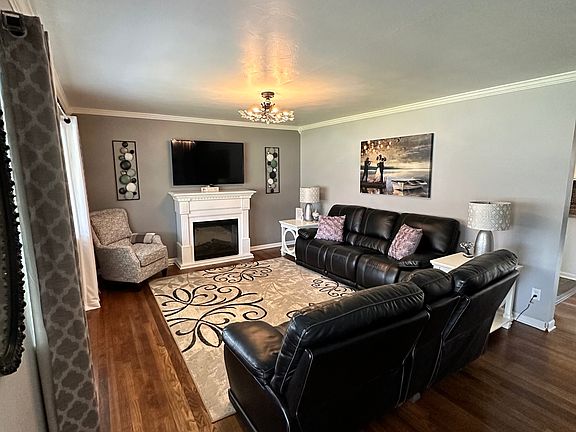 4th image of 49 Orchard Ln
