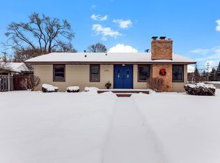 2300 W 95th St, Bloomington, MN 55431