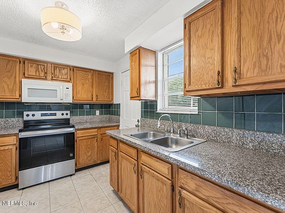 3rd image of 1738 EL PRADO Road #8