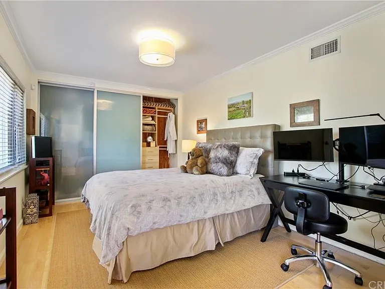 5205 Calatrana Dr — Photo 9