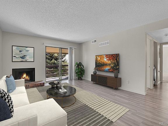 5th image of 539 Wright Street #301