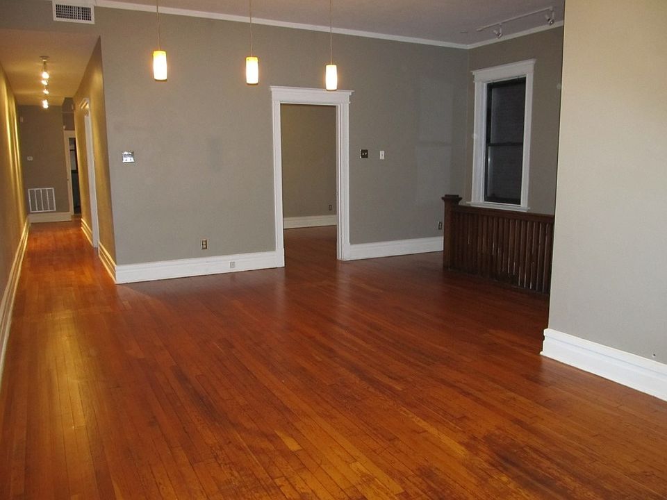 2nd image of 5947R Kingsbury Ave
